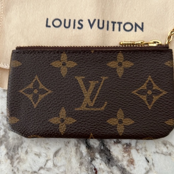 Authentic Louis Vuitton key pouch. - Picture 3 of 8